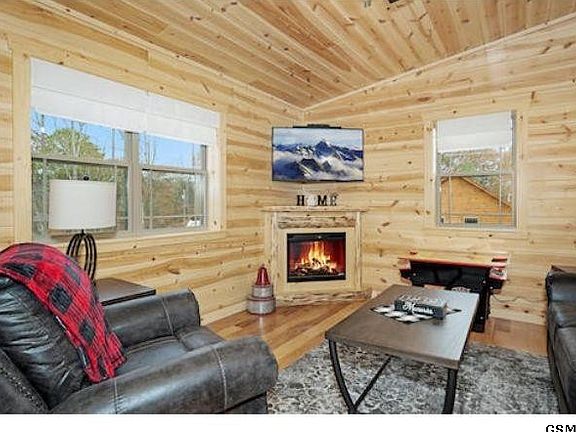 5th image of 1150 Pinyon Cir
