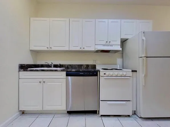 1299 First Avenue image 2 of 9