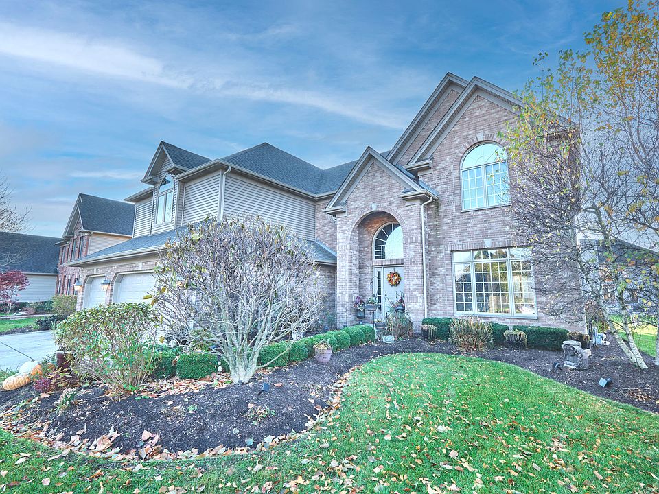 1st image of 25713 W Sunnymere Dr