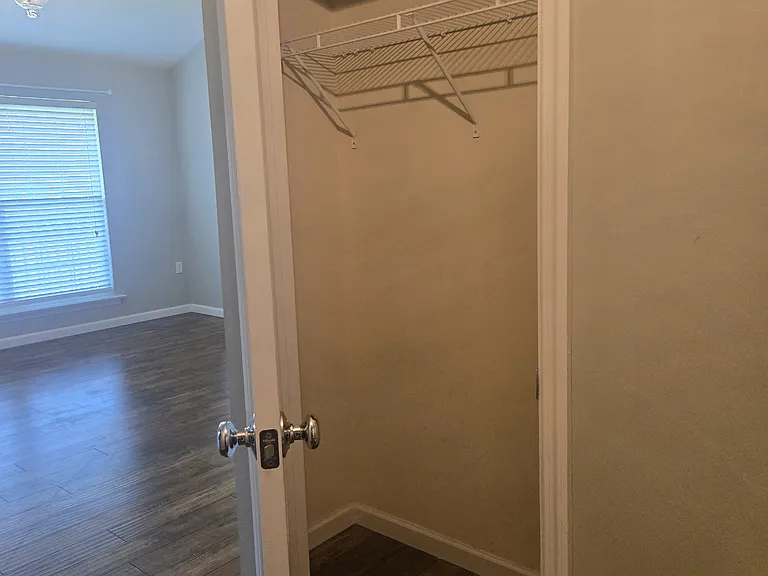 1731 Piedmont Cir #1731 — Photo 24