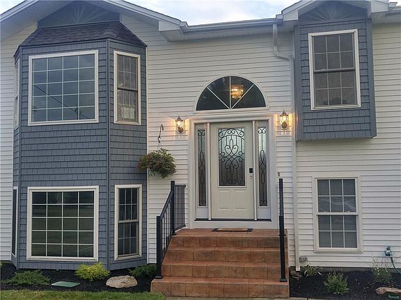 3rd image of 23 Ashley Ct