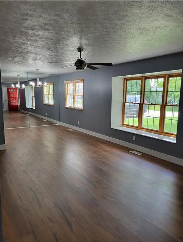 Building Photo - 4777 Dawnwood Dr