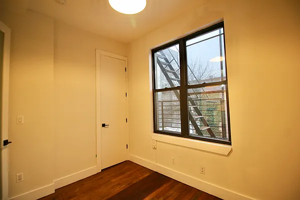 Rented by Hagstrom Management Inc | media 4