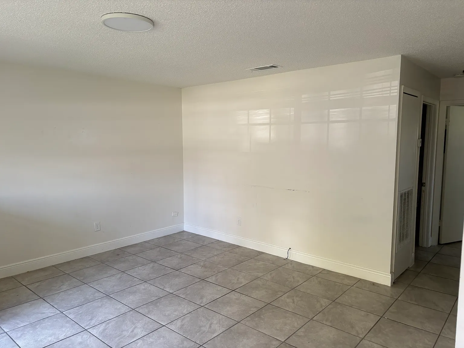 2 bed, $1,595 — Photo 1