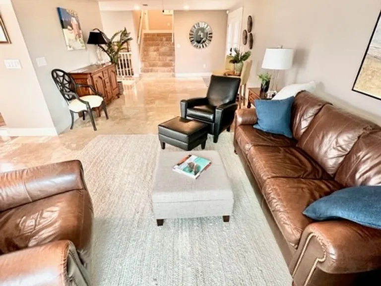 910 Santa Rosa Blvd — Photo 44