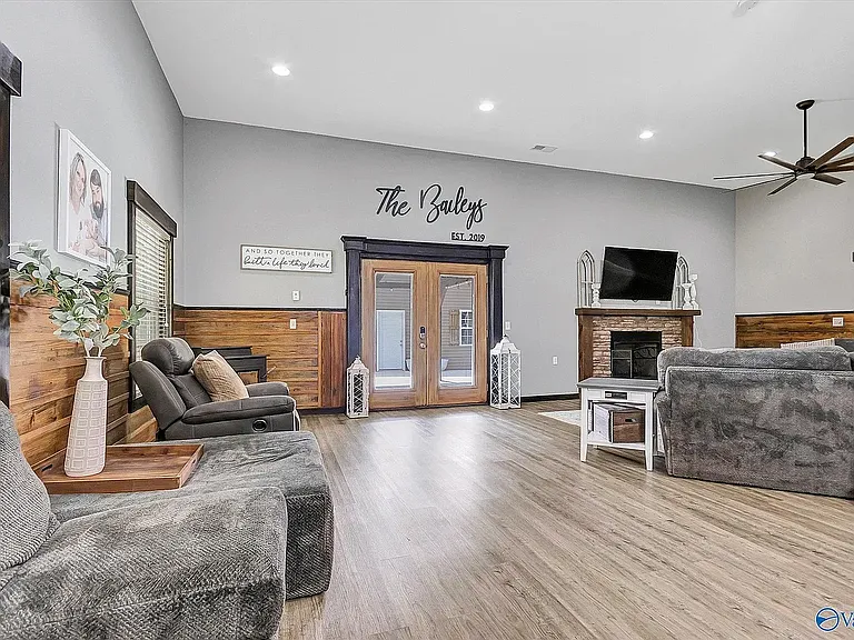 3498 Turnpike Rd — Photo 8