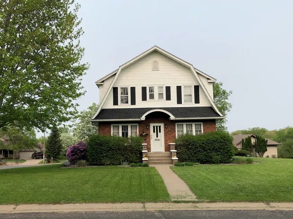 912 Martys Way, Osceola, WI 54020