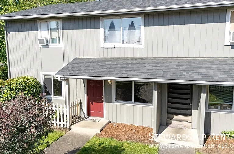 1170 Grant Aly #A — Photo 2