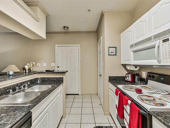 3rd image of 1330 Old Spanish Trl APT 5204