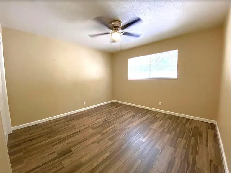 175 W Alexander Ave — Photo 10