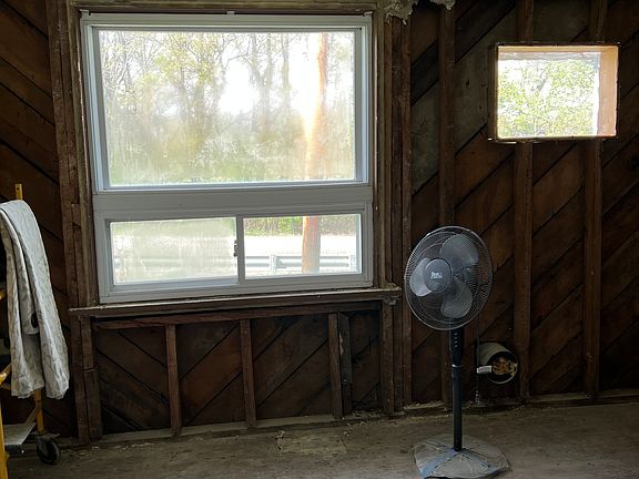 4th image of 26595 Mount Pleasant Rd