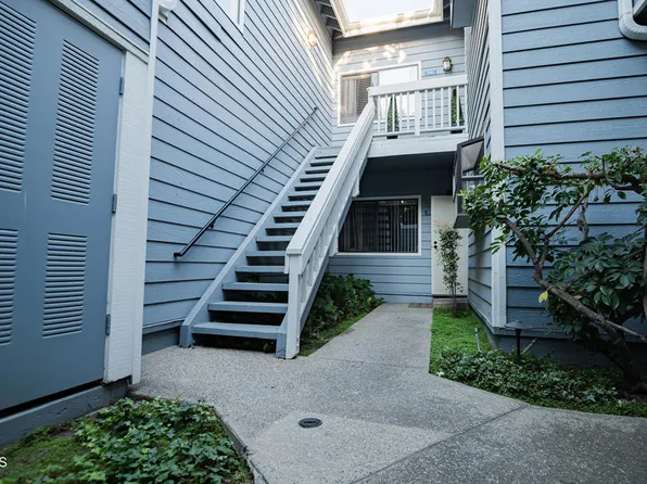 741 Arneill Rd, Camarillo, CA 93010