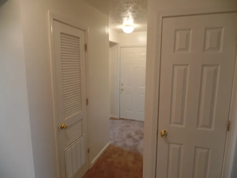 Williamsburg Apartment Homes LLC — Photo 11