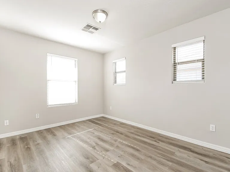 3829 E Kent Ave — Photo 12