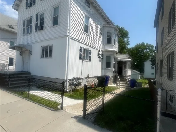 163 Linden St, Fall River, MA 02720