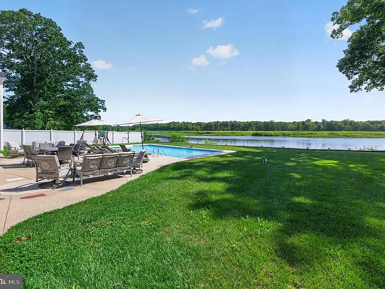 249 Club House Dr — Photo 27