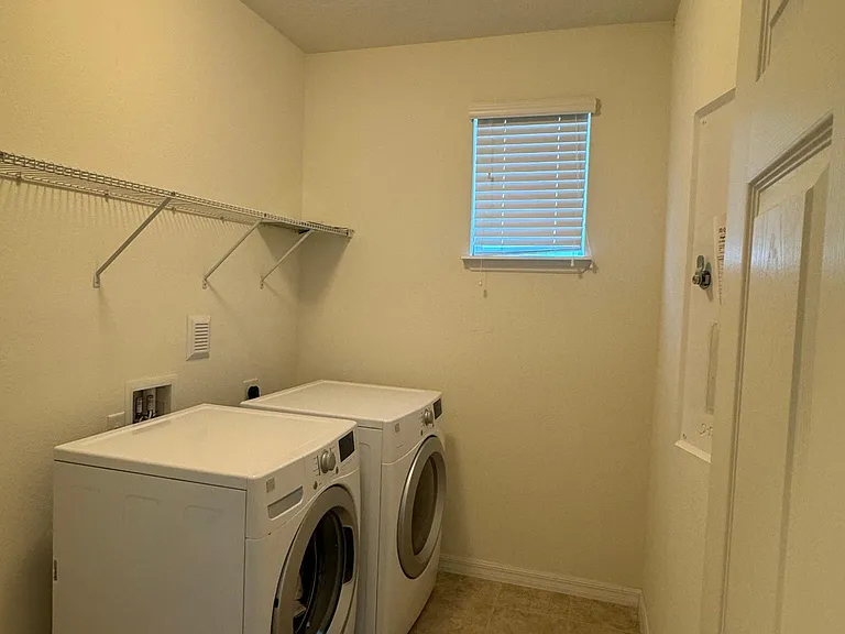 8492 Powder Ridge Trl — Photo 20