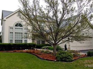 843 Vale Rd, Carol Stream, IL 60188