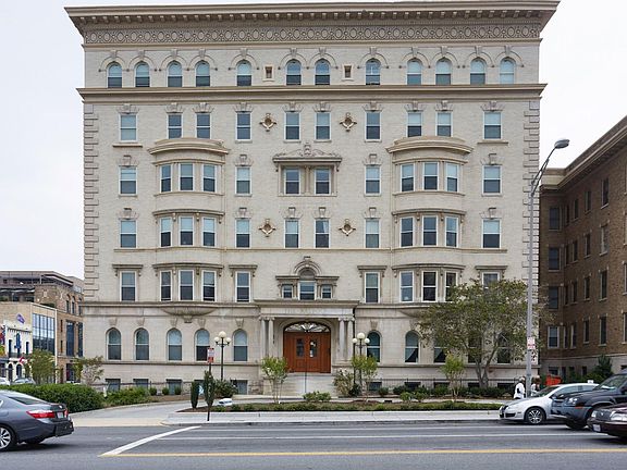 Rarely available rental unit