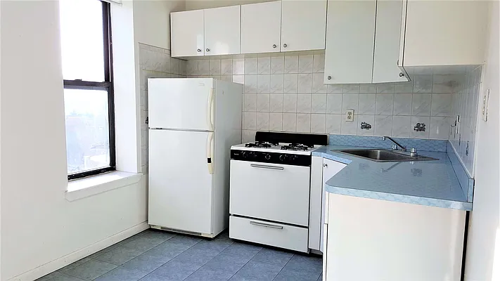 Rented by Prospect Equities Real Estate Corp | media 6