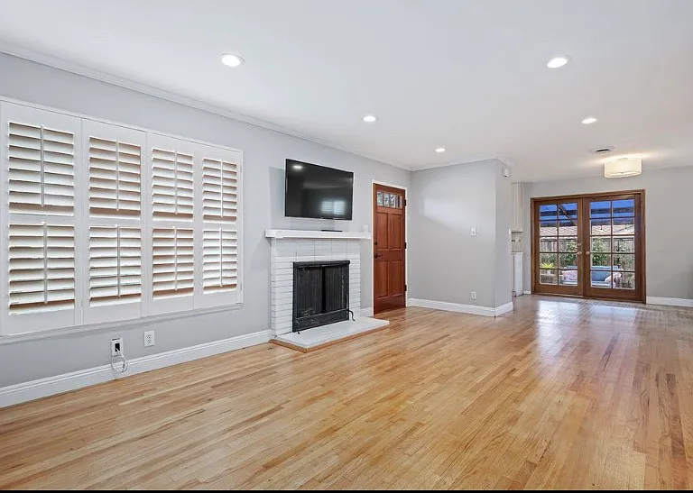 691 Ardmore Dr — Photo 13