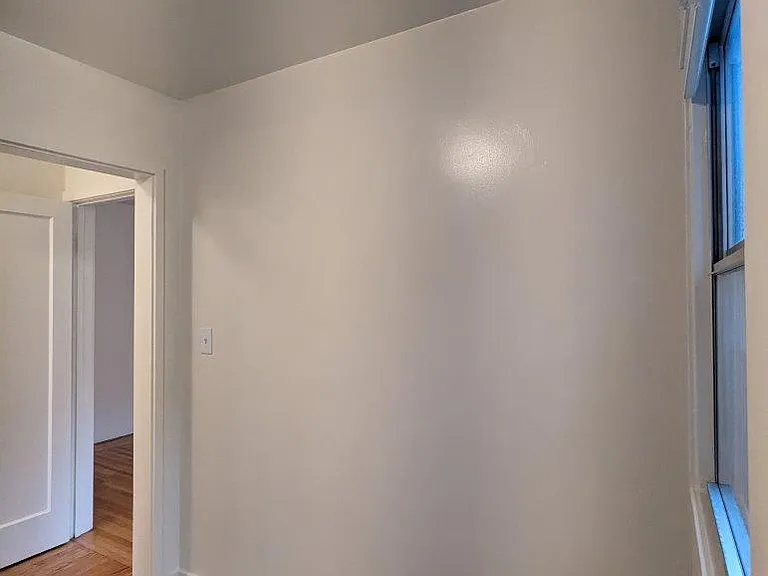 2038-2042 Hearst Avenue — Photo 15