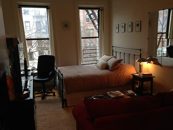 2nd image of 66 W 106th St APT 3a