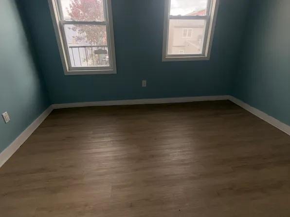 86 Sherman Avenue image 9 of 11