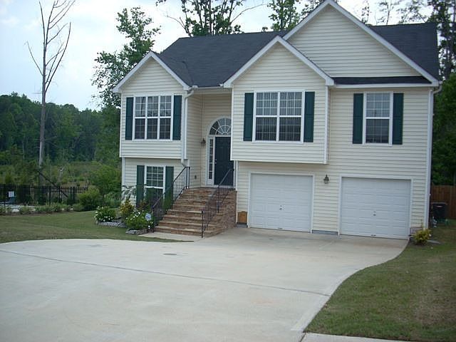 Beautiful Split Foyer