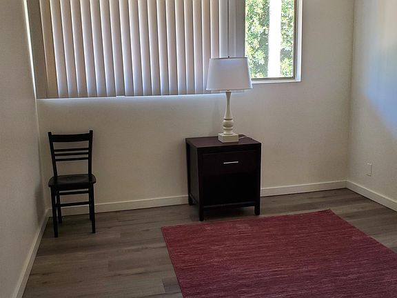 5th image of 435 S El Molino Ave #5