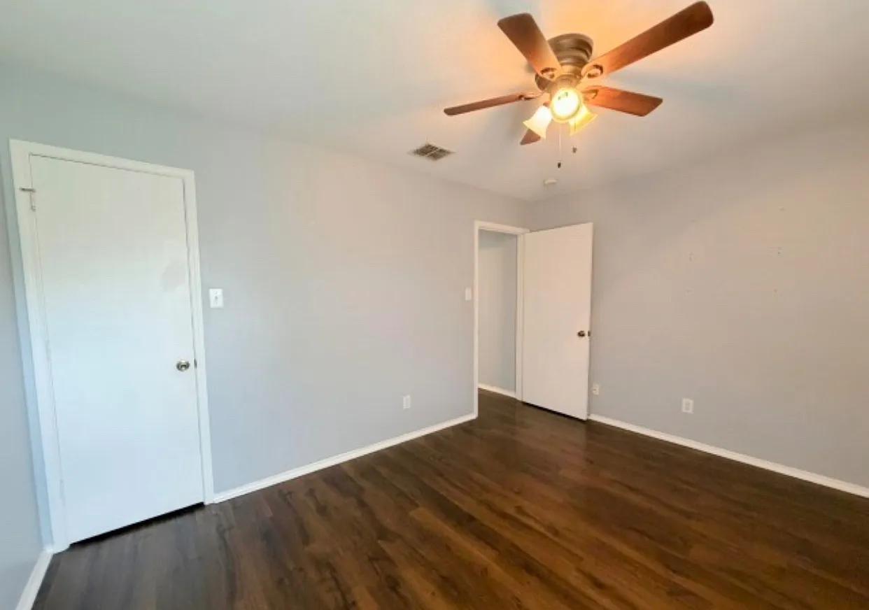 3 bed, 1406 sqft, $1,595 — Photo 1