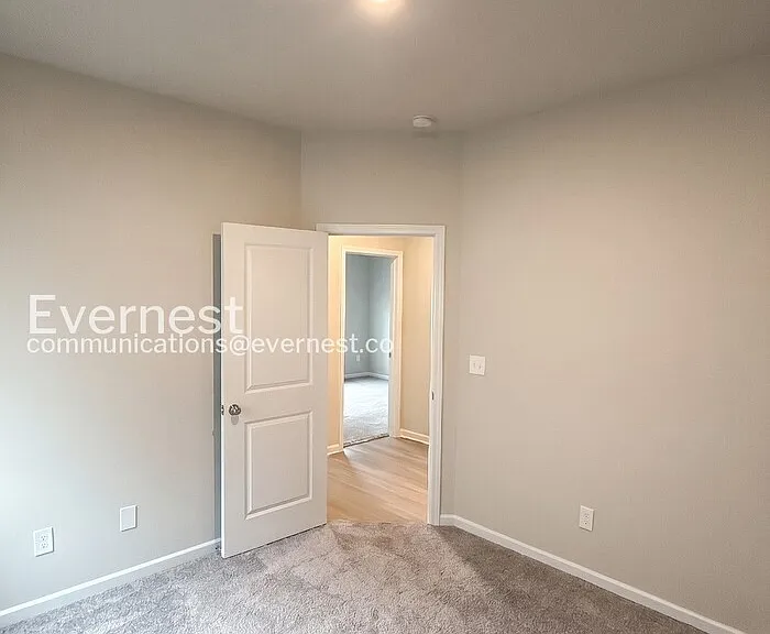104 Culver St — Photo 20