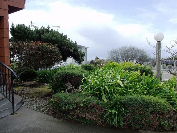 3rd image of 1195 S Pebble Beach Dr