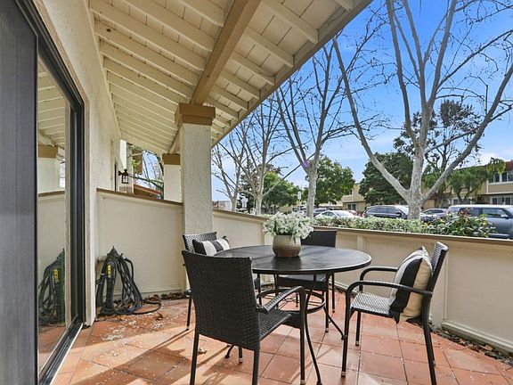 4th image of 428 Colony Cove Dr
