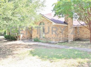 132 Carol Ln, Red Oak, TX 75154