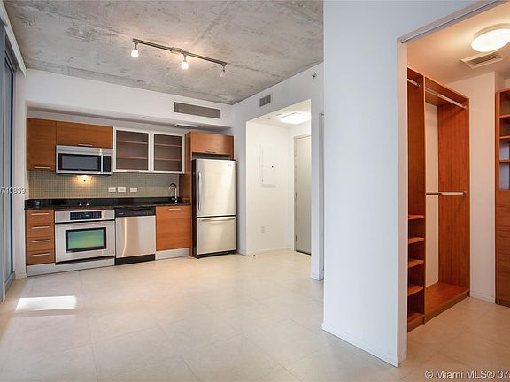3rd image of 3451 NE 1st Ave APT M807