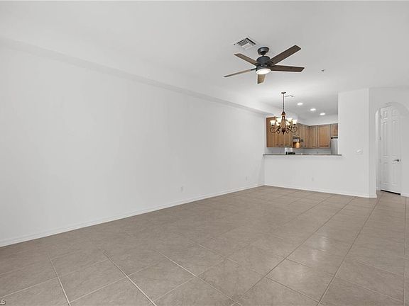 3rd image of 1430 Mariposa CIR #103