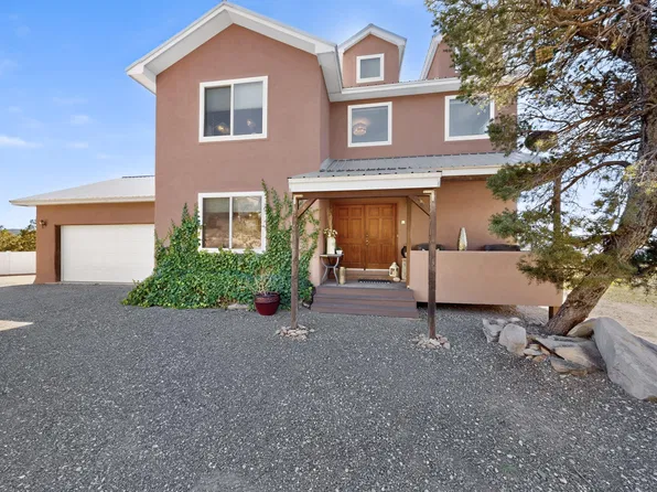 4 Rushmore Rd, Cedar Crest, NM 87008