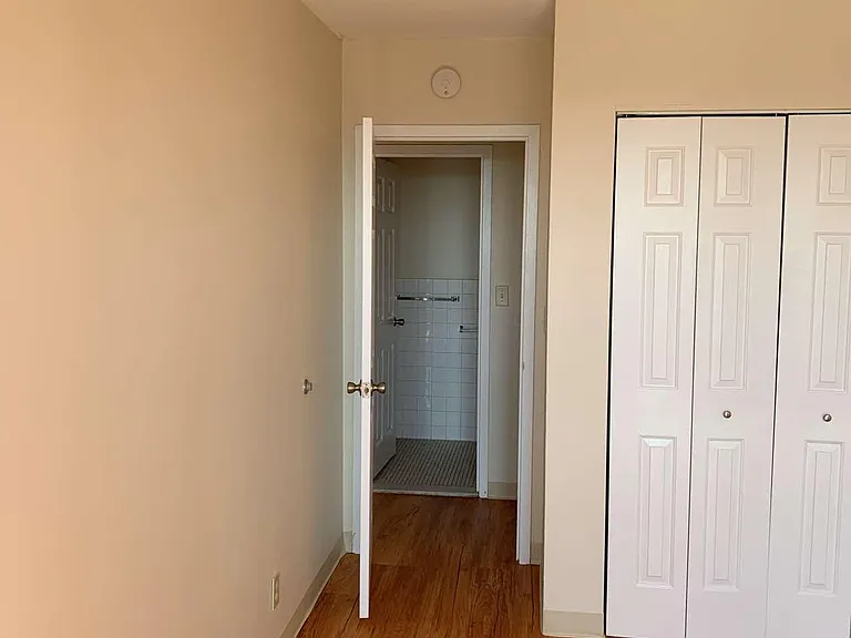 second bedroom clean and sharp