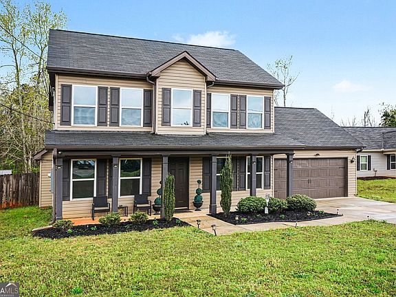 3rd image of 308 Pardue Dr