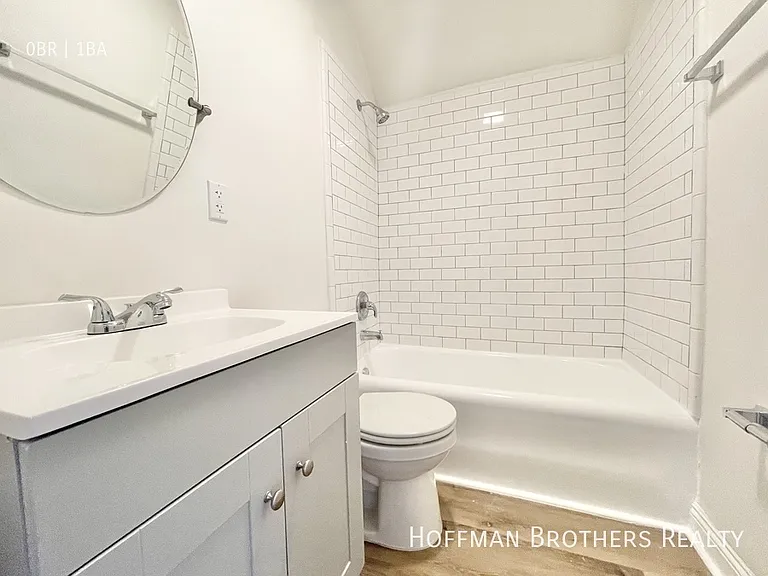 518 N Harvard Blvd #404 — Photo 6