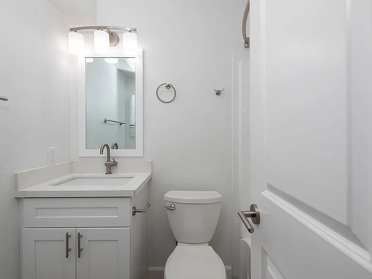 Golden Pacific Apartments — Photo 14