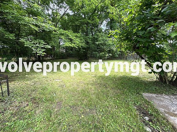 4th image of 961 Joseph Pl