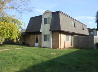 607 Camelot Dr, Collinsville, IL 62234