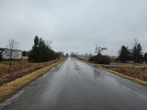 5th image of 4975 Maloney Rd