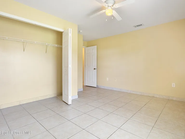 1406 Martinez St SE — Photo 16