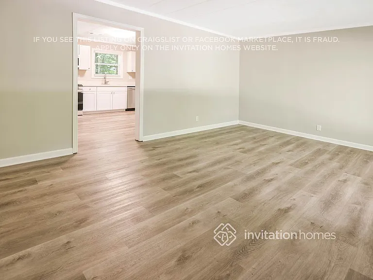 3035 Kingston Ct NW — Photo 2