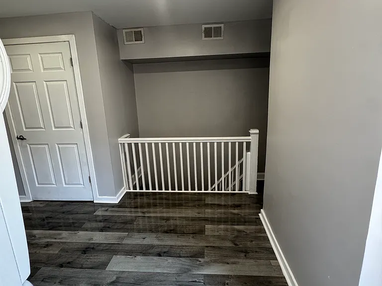 1429 N Hollywood St #2 — Photo 3