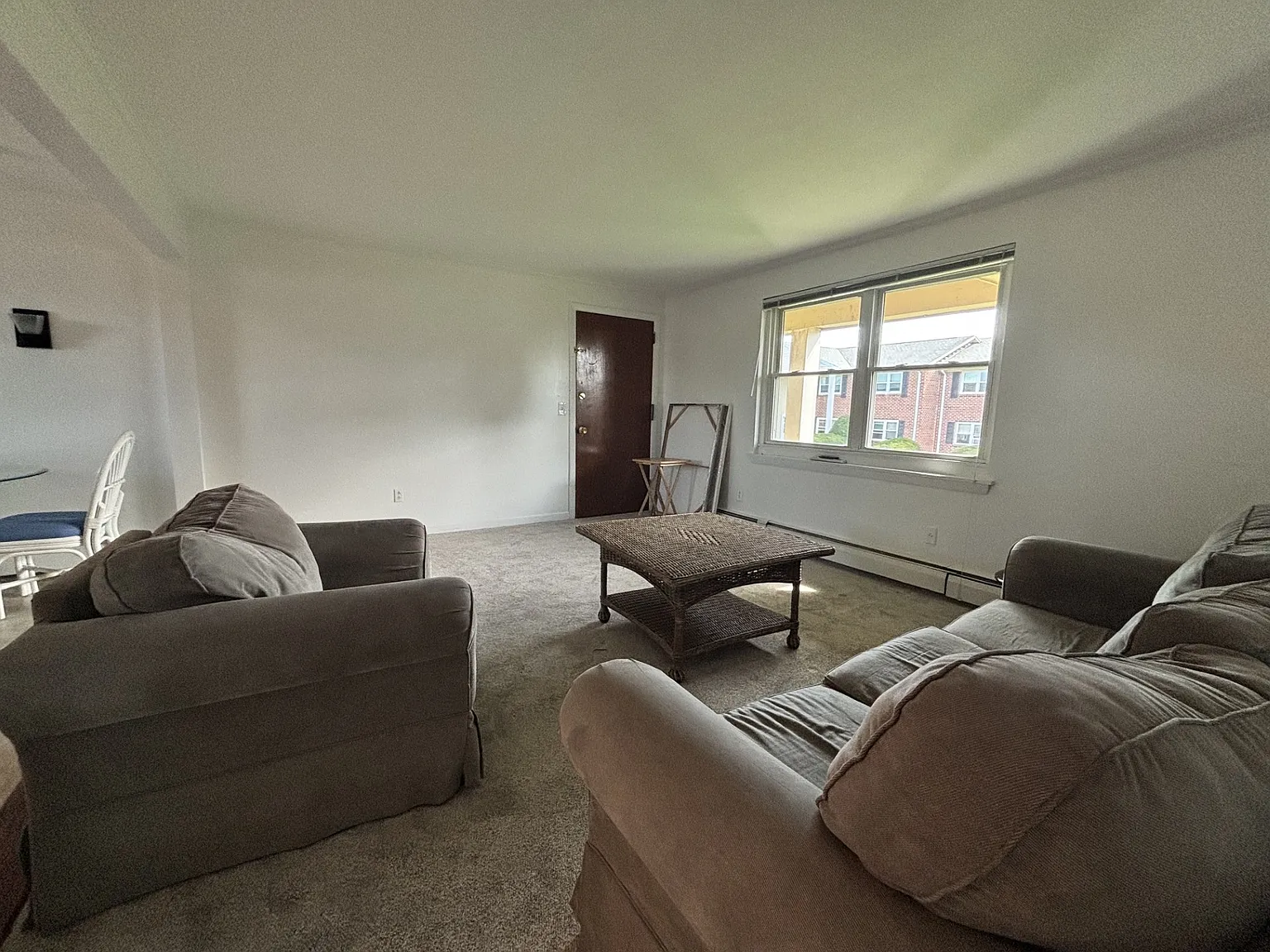 2 bed, 708 sqft, $2,400 — Photo 4