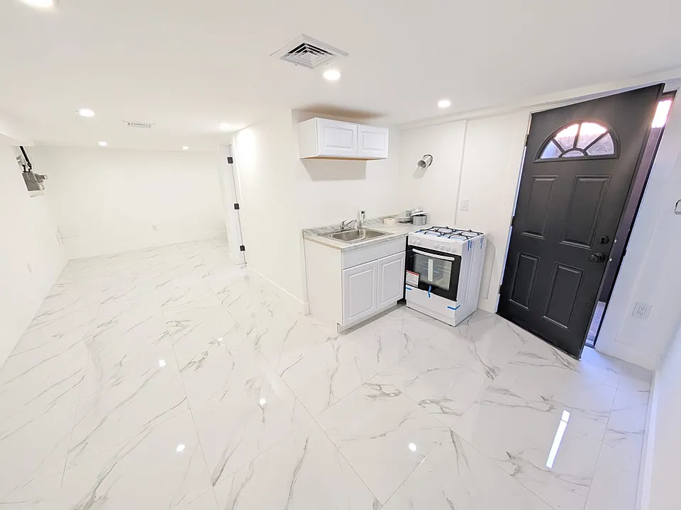 555 Linden Blvd #1